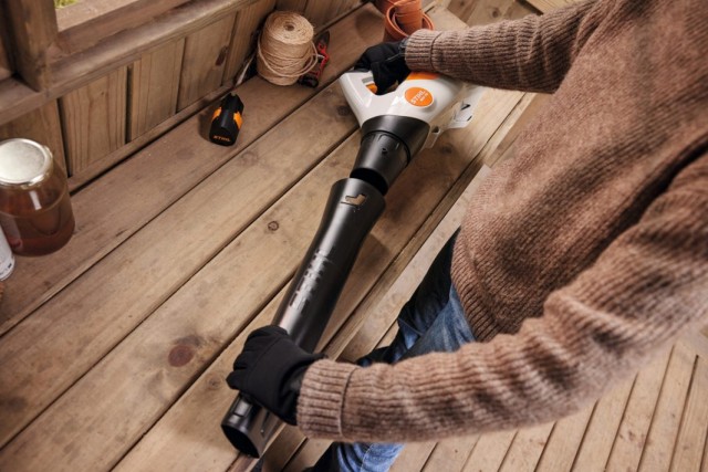 Stihl BGA30 u/lader & batteri