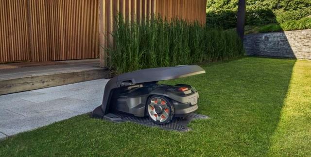 Husqvarna Automower garage f/435/535AWD