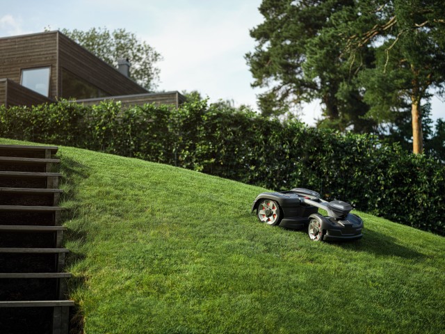 Husqvarna Automower® 435X AWD NERA